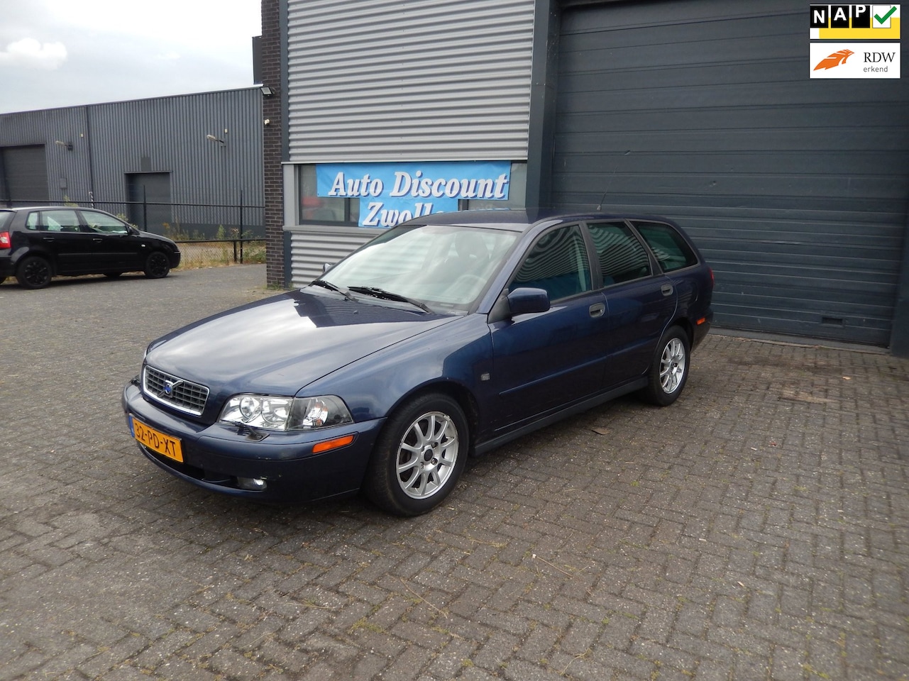Volvo V40 - 1.8 Europa AIRCO APK TOT 13-08-2027 - AutoWereld.nl