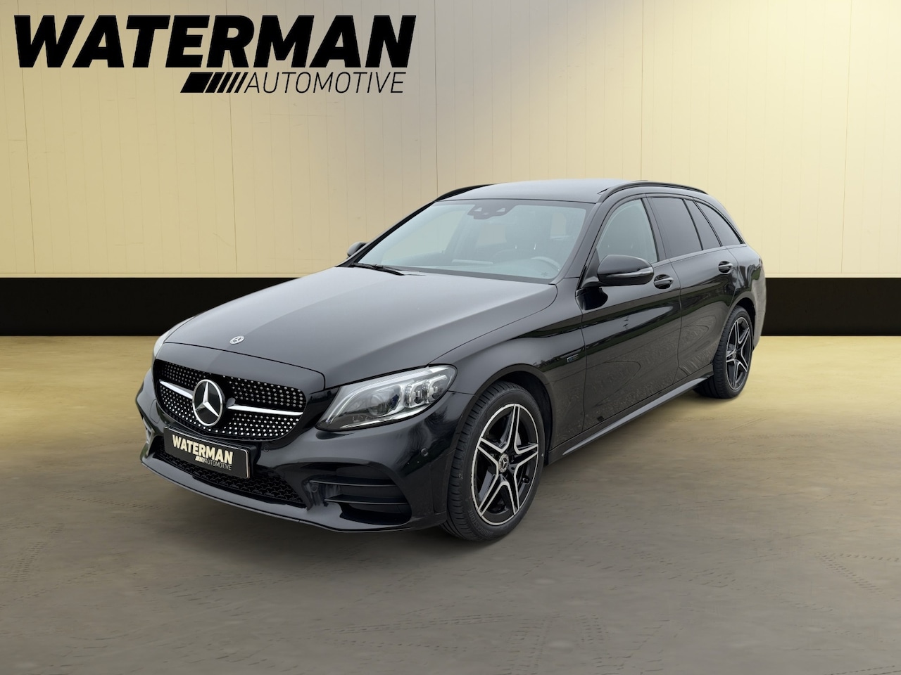 Mercedes-Benz C-klasse - 300e AMG Premium+ Soh 98%/PANO/VIRTUAL/360-CAMERA/SFEERVERL/NIGHT-PAKKET/LED - AutoWereld.nl