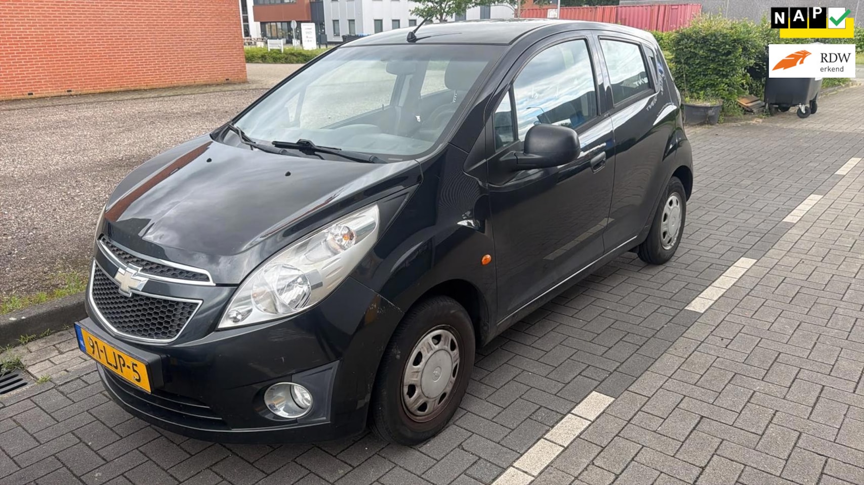 Chevrolet Spark - 1.0 16V LS 4 deurs apk - AutoWereld.nl
