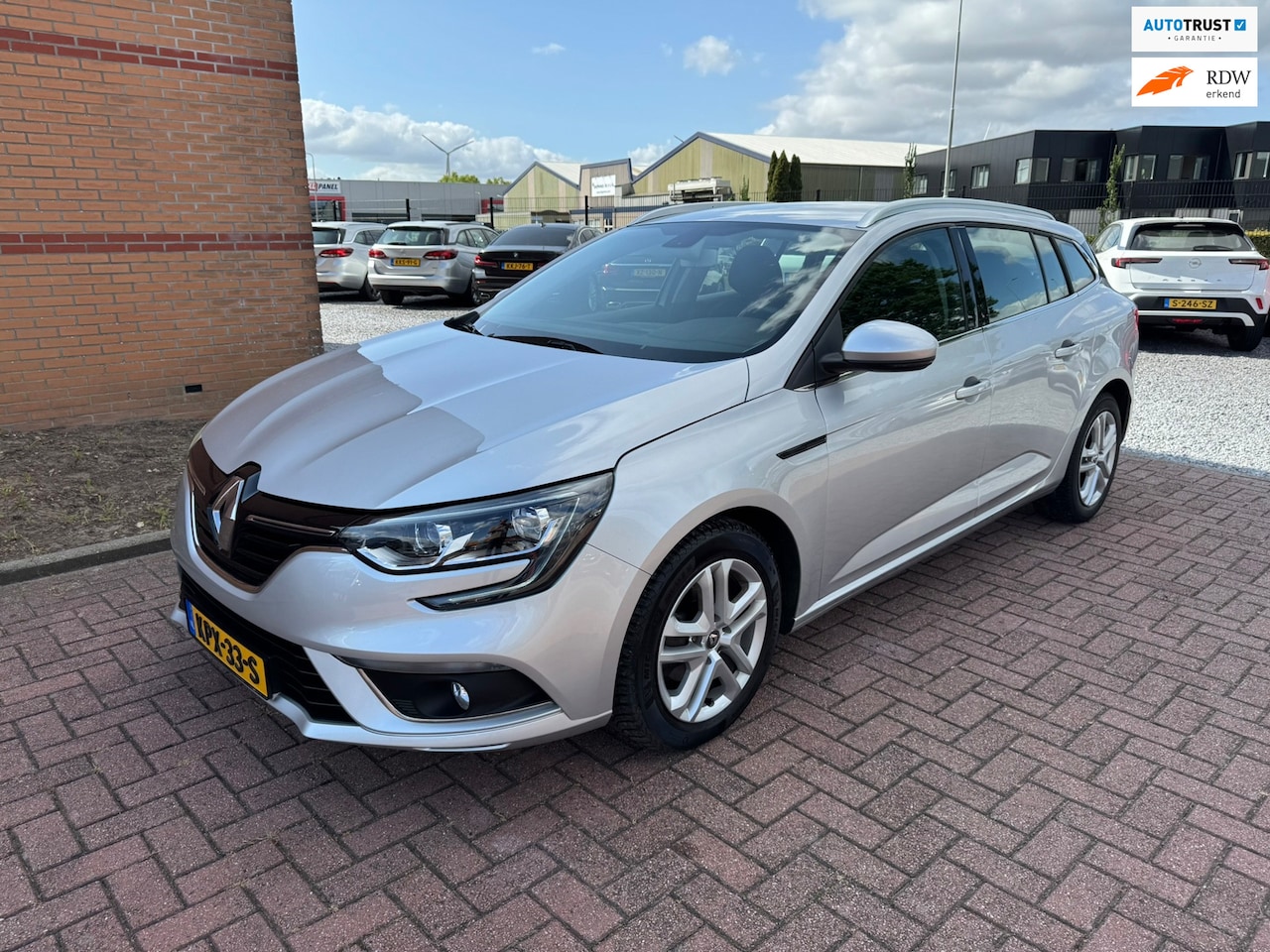 Renault Mégane Estate - 1.5 dCi Zen 1.5 dCi Zen, Automaat, Euro 6, Marge, Apple Carplay - AutoWereld.nl