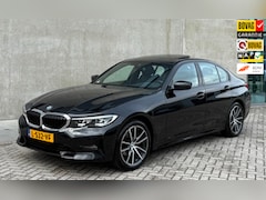 BMW 3-serie - 318i Executive Edition 2021 Zwart NAP|PANO|LED