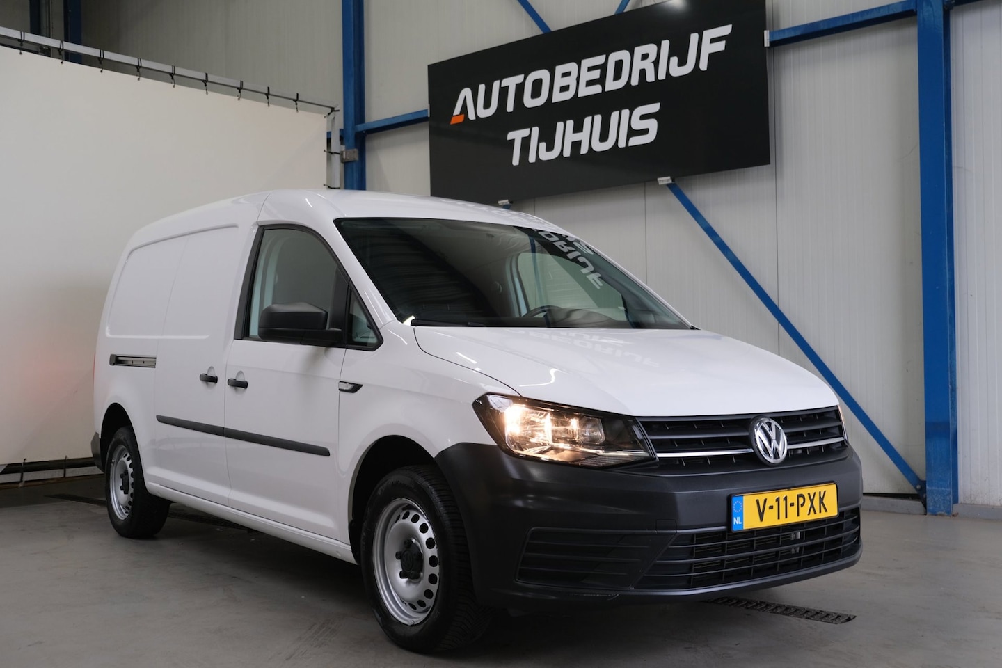 Volkswagen Caddy Maxi - 1.0 TSI L2H1 BMT - Airco, Cruise, Trekhaak, Kasten inrichting. - AutoWereld.nl