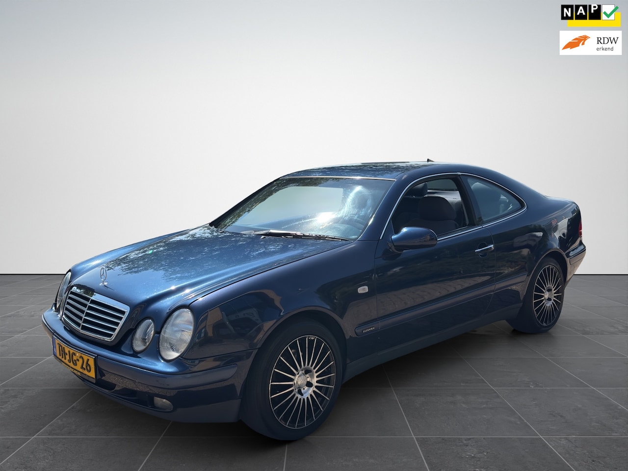 Mercedes-Benz CLK-klasse Coupé - 200 Elegance Coupé Sport AUT Nieuwe APK Youngtimer - AutoWereld.nl
