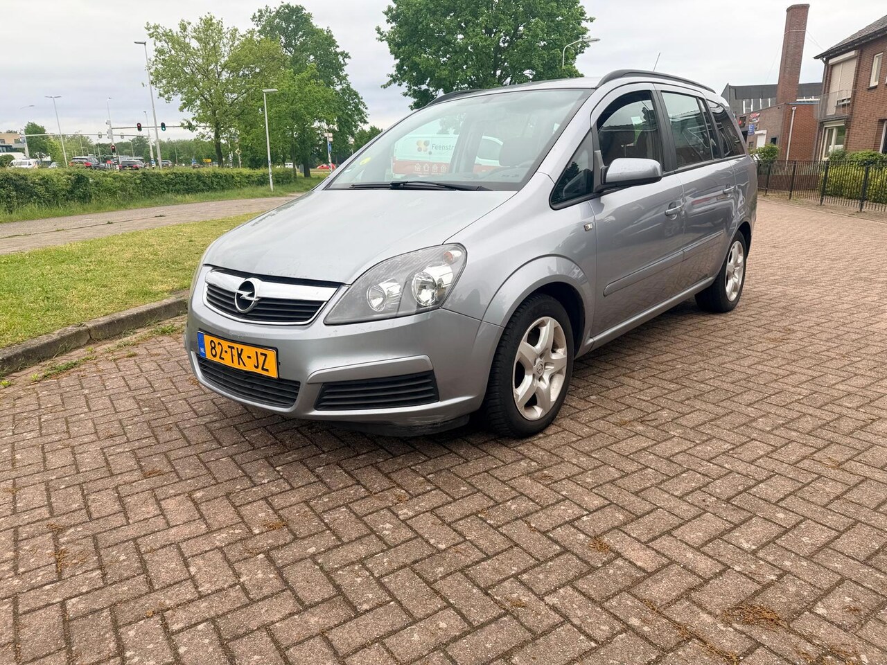 Opel Zafira - 2.2 Benzine - 7 persoons - Airco - AutoWereld.nl