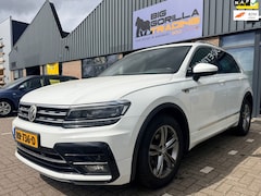 Volkswagen Tiguan - 1.4 TSI Comfortline Business R-Line