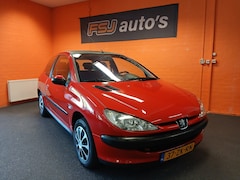 Peugeot 206 - 1.4 / 3 DEURS / X-LINE / AIRCO / APK 23-07-2027