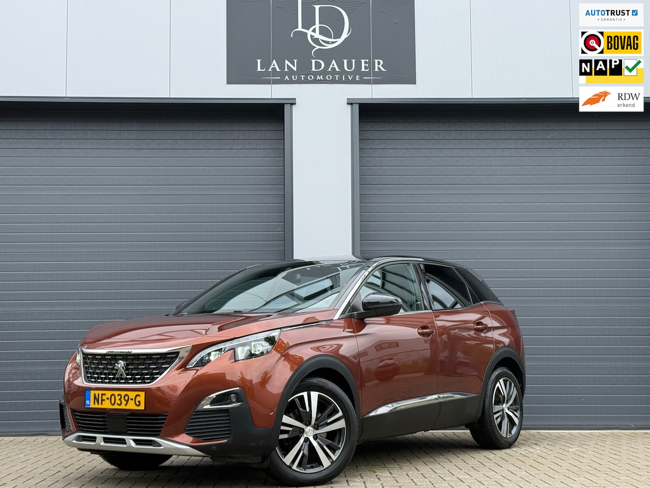 Peugeot 3008 - 1.6 e-THP GT Line / AUTOMAAT / CAMERA /TREKHAAK - AutoWereld.nl