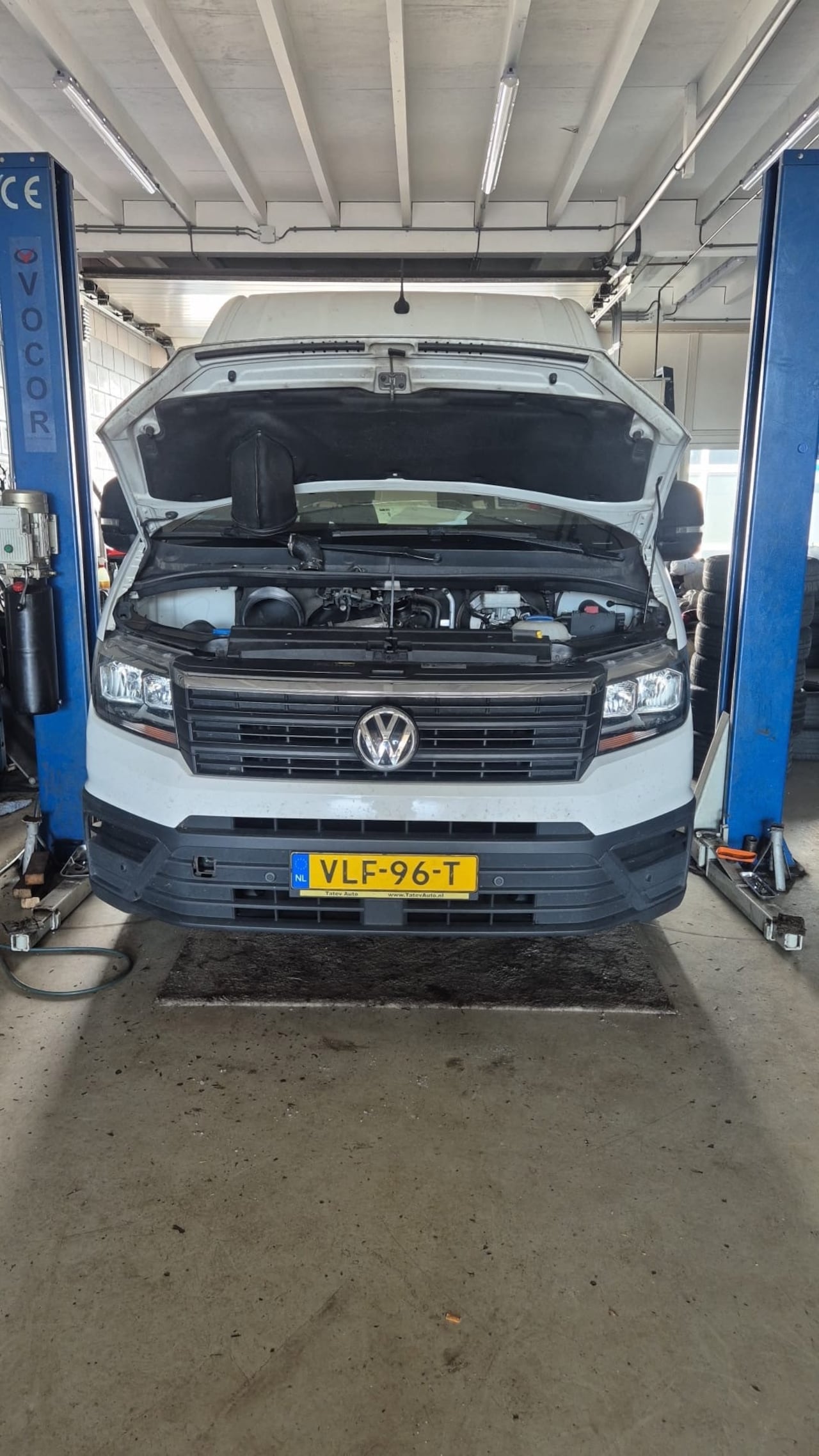 Volkswagen Crafter - 30 2.0 TDI L3H3 bj 2017 airco !!injector kapot - AutoWereld.nl