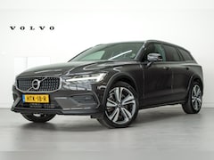 Volvo V60 Cross Country - V60 B5 250PK Plus Bright Cross Country | Trekhaak | Adap cruise | Getint Glas | 19'' | Sto