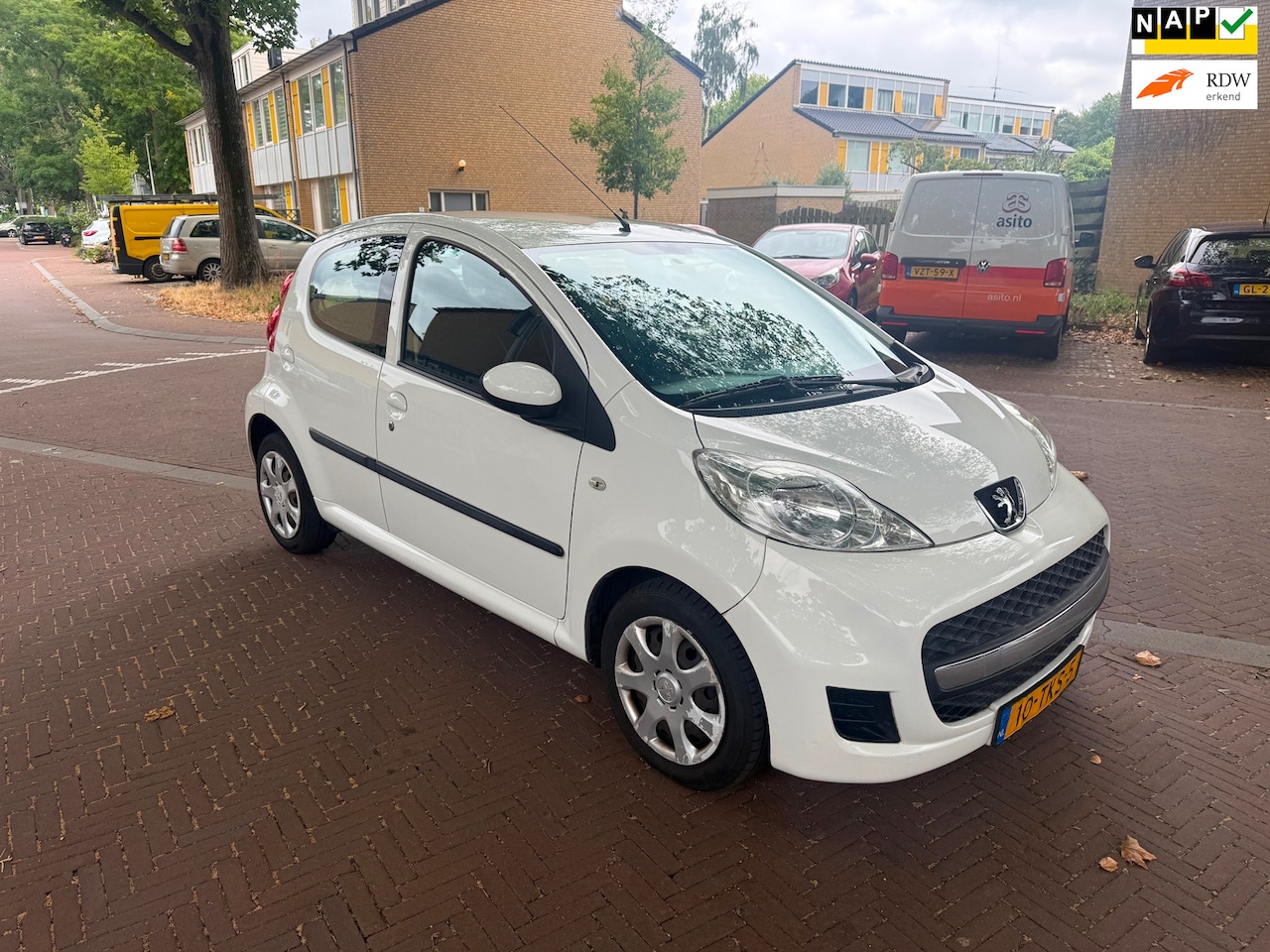 Peugeot 107 - Tweede eigenaar / Airco / Bouwjaar 2012 / Leuke auto - AutoWereld.nl
