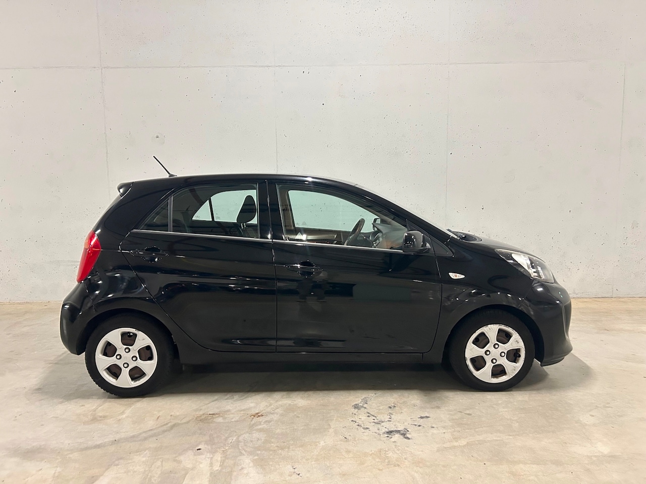 Kia Picanto - 1.0 CVVT ComfortLine 5drs. Airco - AutoWereld.nl