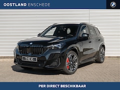 BMW X1 - xDrive25e M Sport Automaat / Panoramadak / Trekhaak / Sportstoelen / Achteruitrijcamera /