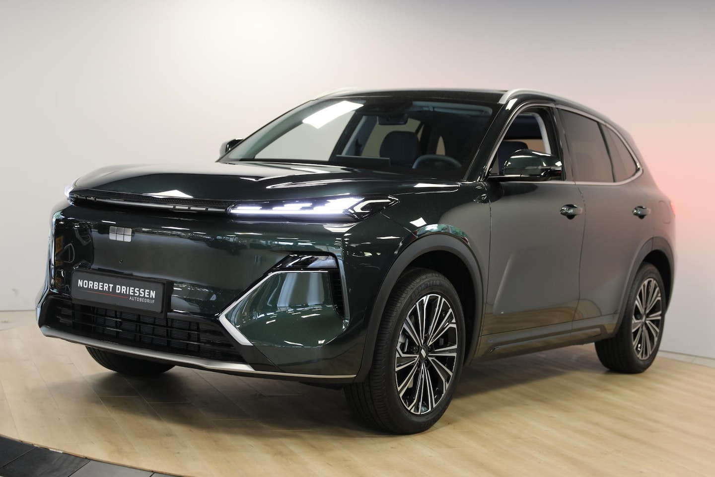 Geely Starray EM-i - 1.5 Max+ | Pano | Massage | Leer | Full  Option - AutoWereld.nl