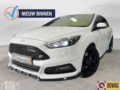 Ford Focus - 2.0 ST-2 250PK 2016 RECARO MAXTON