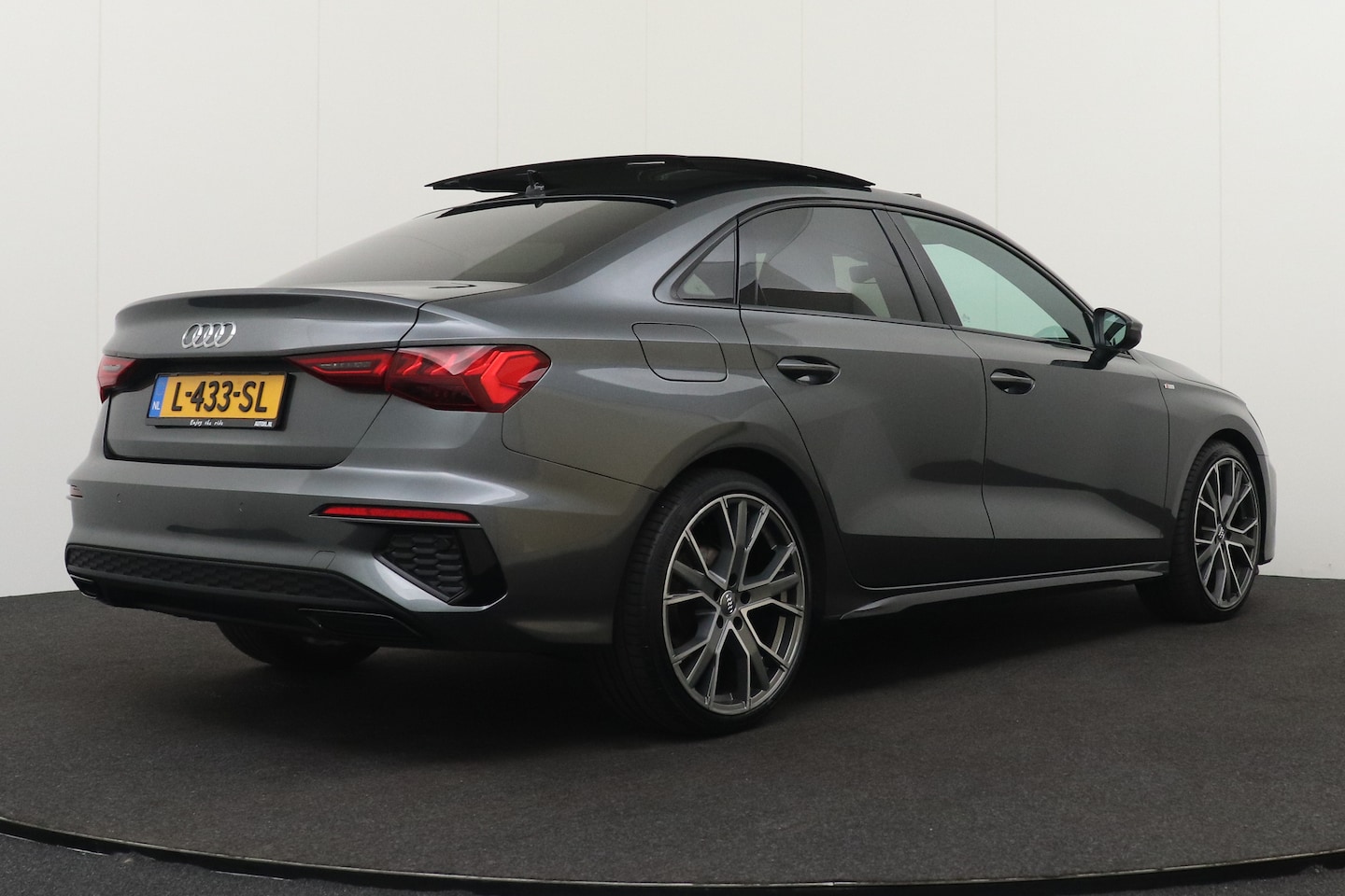 Audi A3 Limousine - 35 150 PK Aut. TFSI Compentition S-Line Pano-dak 19'LMV # - AutoWereld.nl