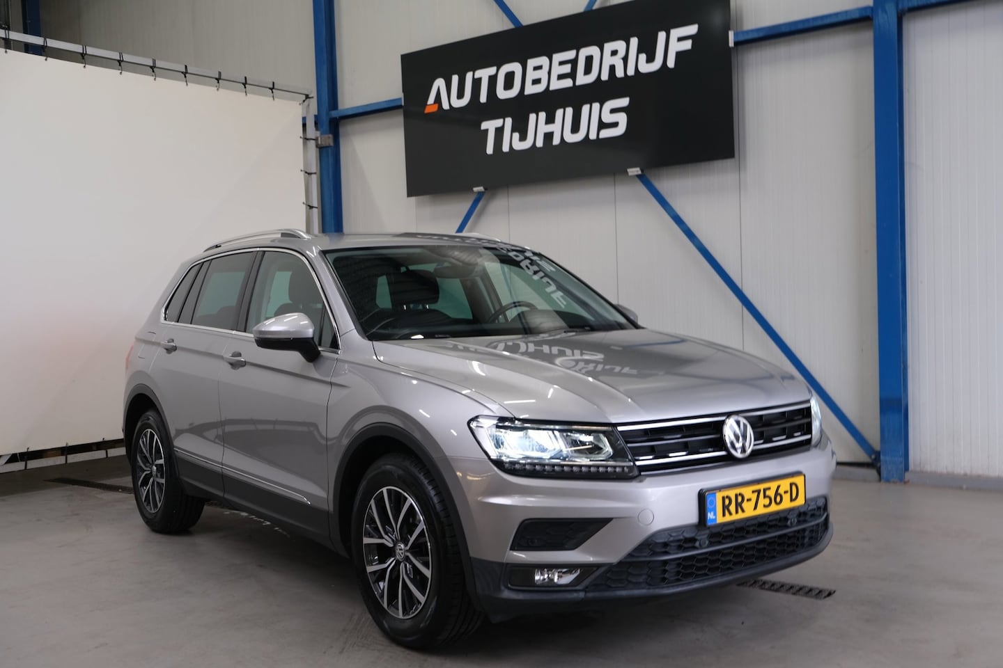 Volkswagen Tiguan - 1.4 TSI ACT Comfortline Business Automaat - N.A.P. Airco, Cruise, Navi, PDC, Trekhaak. - AutoWereld.nl