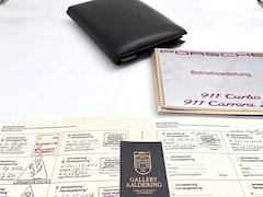 Porsche 911 - 964 Carrera 4 Cabriolet "Unique Carraragrau full leather" - At the time the color was a ca