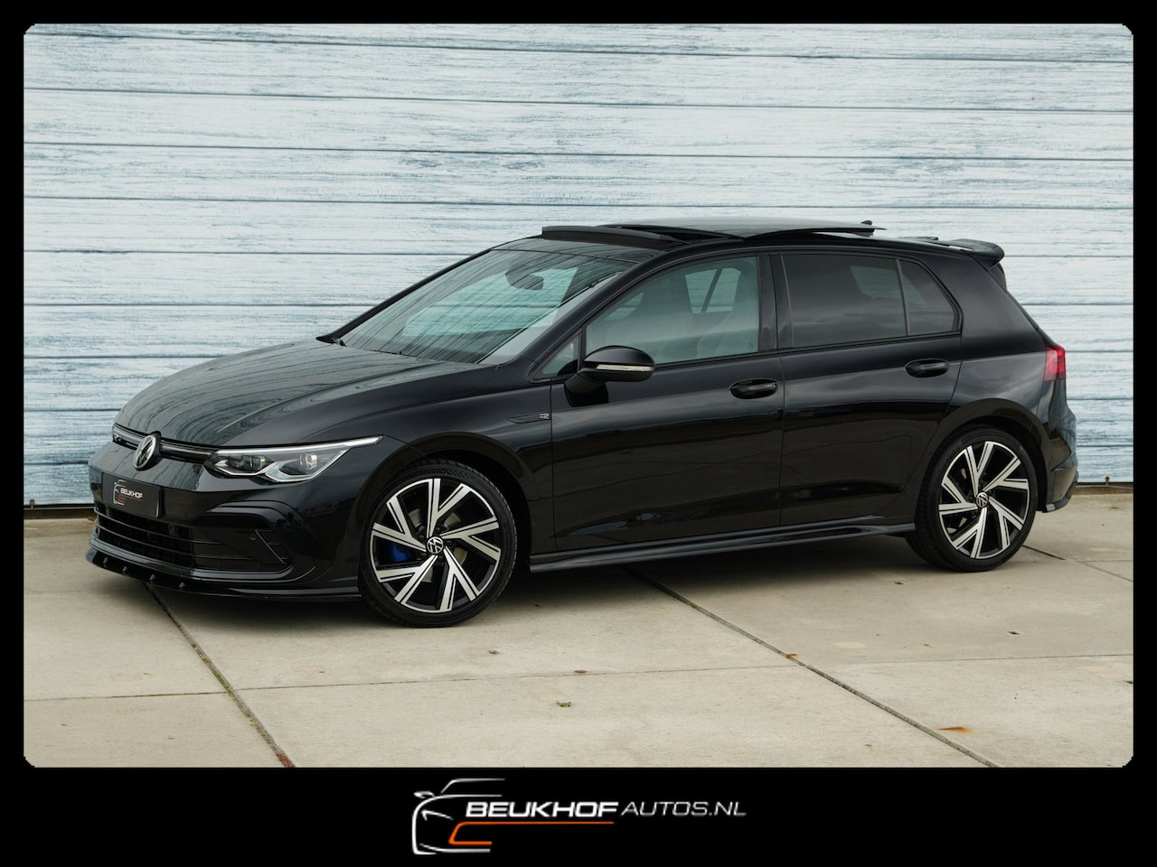 Volkswagen Golf - 1.5 eTSI R-Line Pano H&K Audio Cruise Camera - AutoWereld.nl