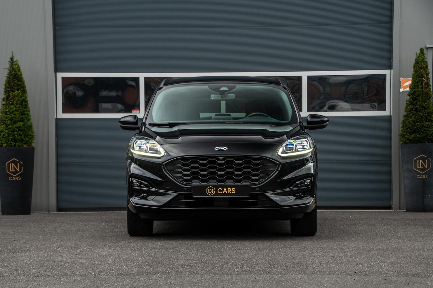 Ford Kuga - 2.5 PHEV ST-Line | Trekhaak | Keyless | Camera - AutoWereld.nl