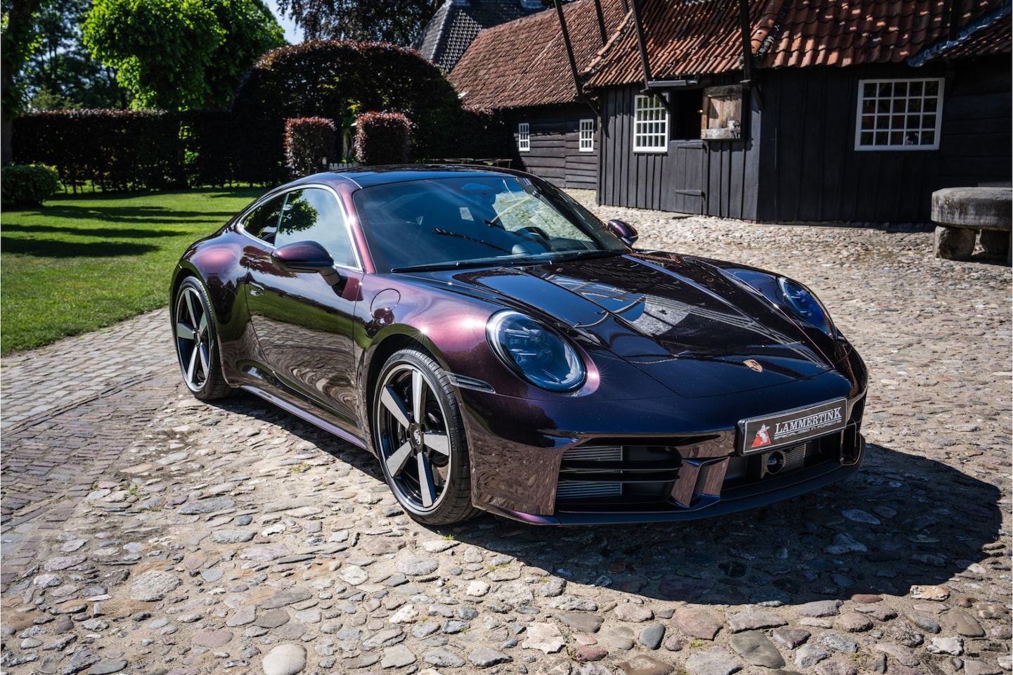 Porsche 911 - 3.0 Carrera S 2026 model l PTS Amethystmetallic - AutoWereld.nl