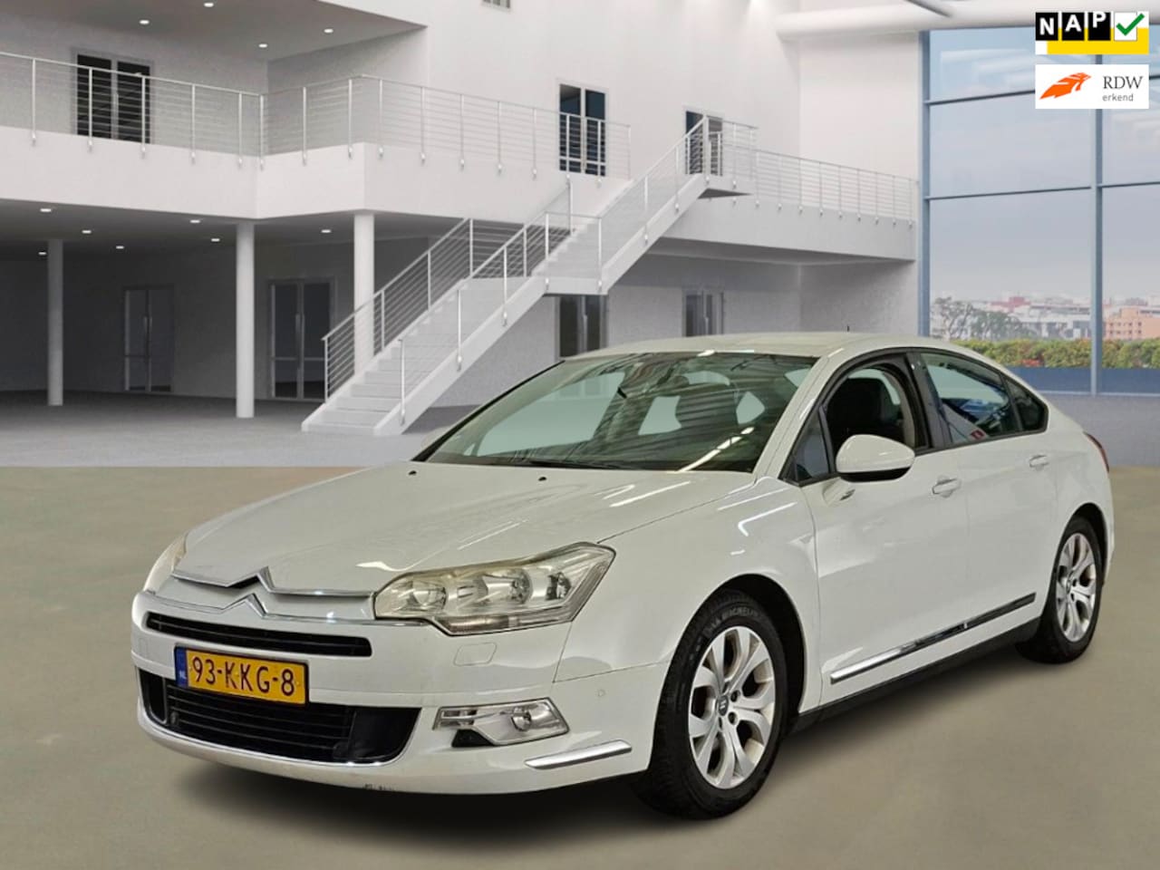 Citroën C5 - 2.0 16V Ligne Business|AUT|NAVI|HALFLEDER|PSENSOR| - AutoWereld.nl