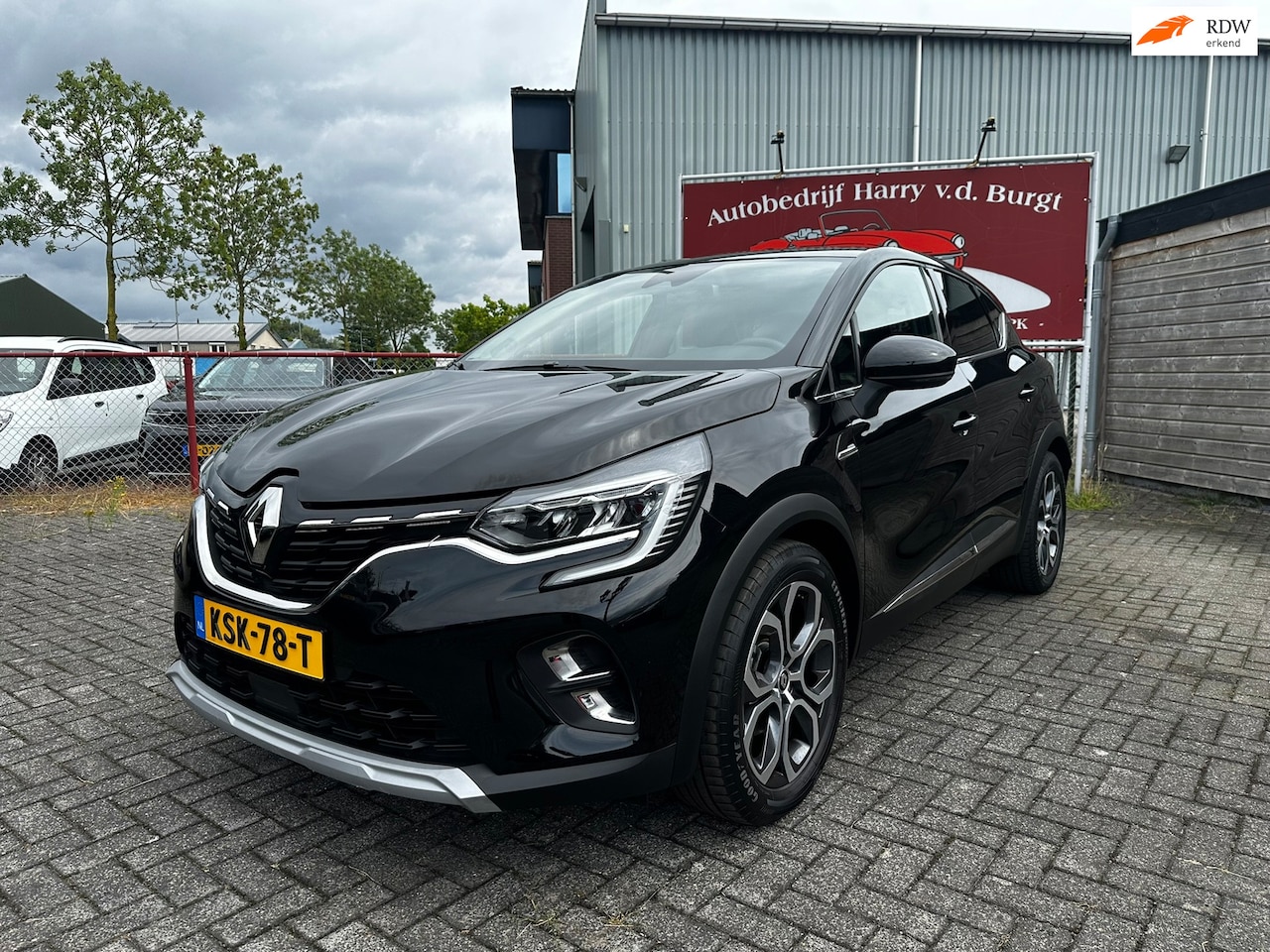 Renault Captur - 1.6 E-Tech Plug-in Hybrid 160 Intens | Trekhaak | Navigatie - AutoWereld.nl