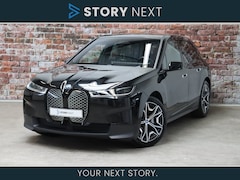 BMW iX - xDrive40 High Executive 77 kWh / Driving Assistant Professional / Trekhaak / keyless entry