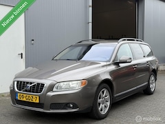 Volvo V70 - 2.0 Benzine, Navi, Trekhaak