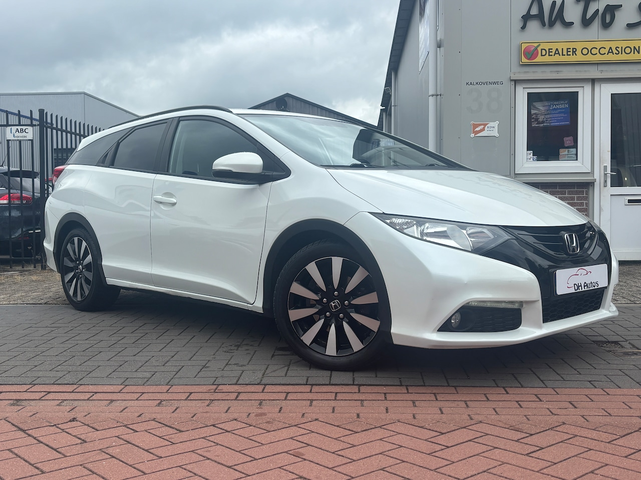Honda Civic Tourer - 1.8 Sport Cruise Controle / Camera / Dealeronderhouden - AutoWereld.nl