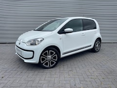 Volkswagen Up! - 1.0 club up met navi / cruise / lmv / 75 pk