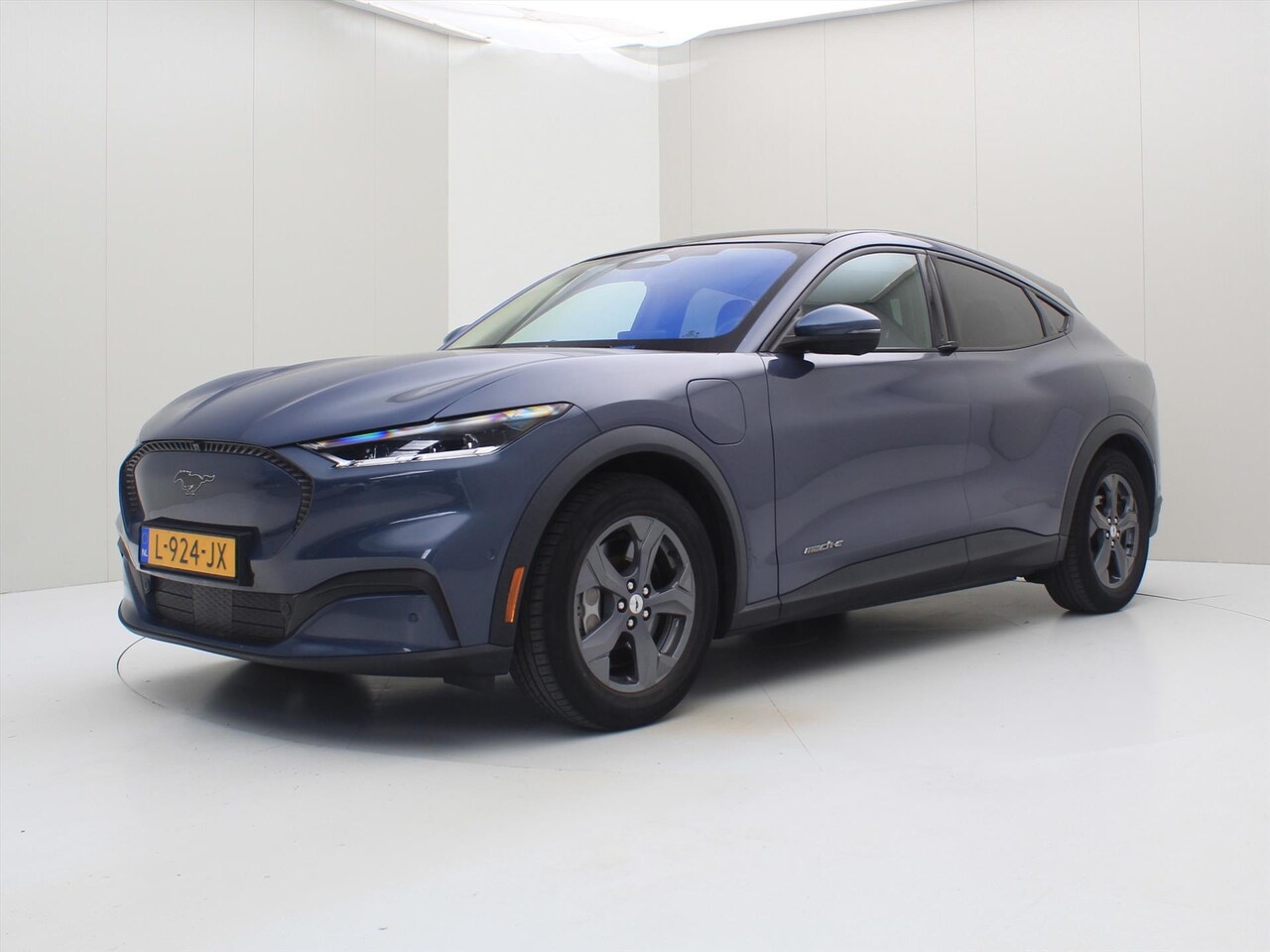 Ford Mustang Mach-E - 75kWh 258pk RWD 94% SoH [ PANODAK+LEDER+CARPLAY+STOEL/STUURWIELVERWARMING ] - AutoWereld.nl