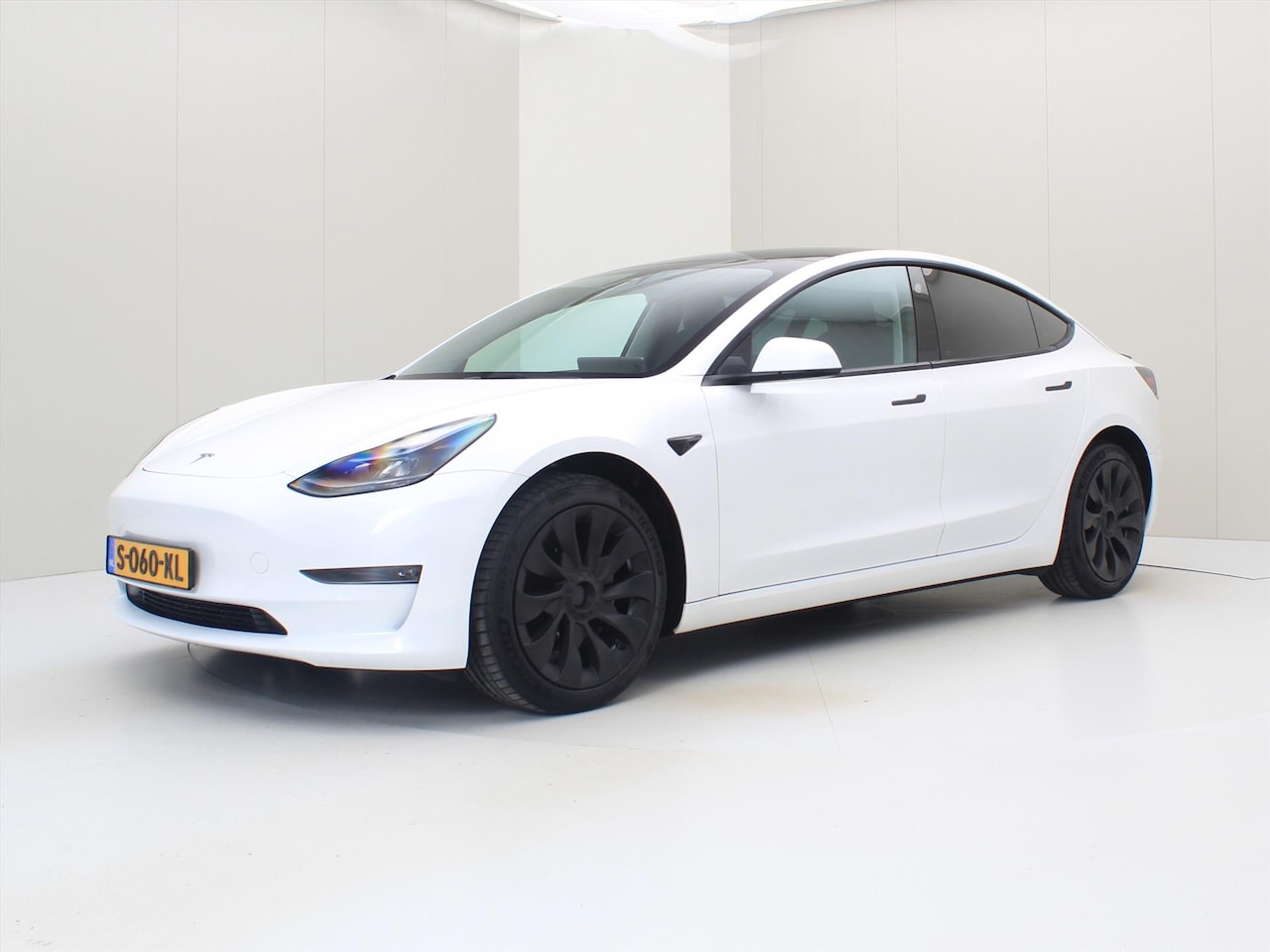 Tesla Model 3 - Long-Range AWD 351pk 75 kWh 93.9% SoH UPGRADE [ FSD+ACCEL. BOOST!+RYZEN+WARMTEPOMP+PREMIUM - AutoWereld.nl