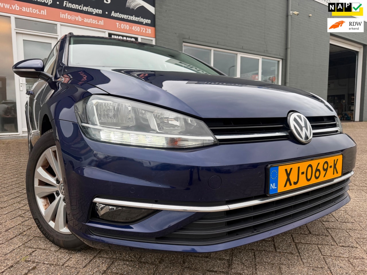 Volkswagen Golf Variant - 1.0 TSI Comfortline met parkeersensoren en navigatie en bluetooth telefoon / media en crui - AutoWereld.nl