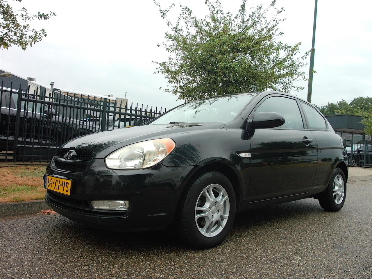 Hyundai Accent - 1.4 3DRS Dynamic Airco EXPORT / HANDEL - AutoWereld.nl