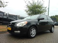 Hyundai Accent - 1.4 3DRS Dynamic Airco EXPORT / HANDEL