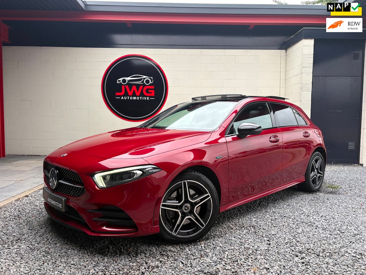 Mercedes-Benz A-klasse - 250 e AMG Pano/Keyless/Sfeer/Memory - AutoWereld.nl