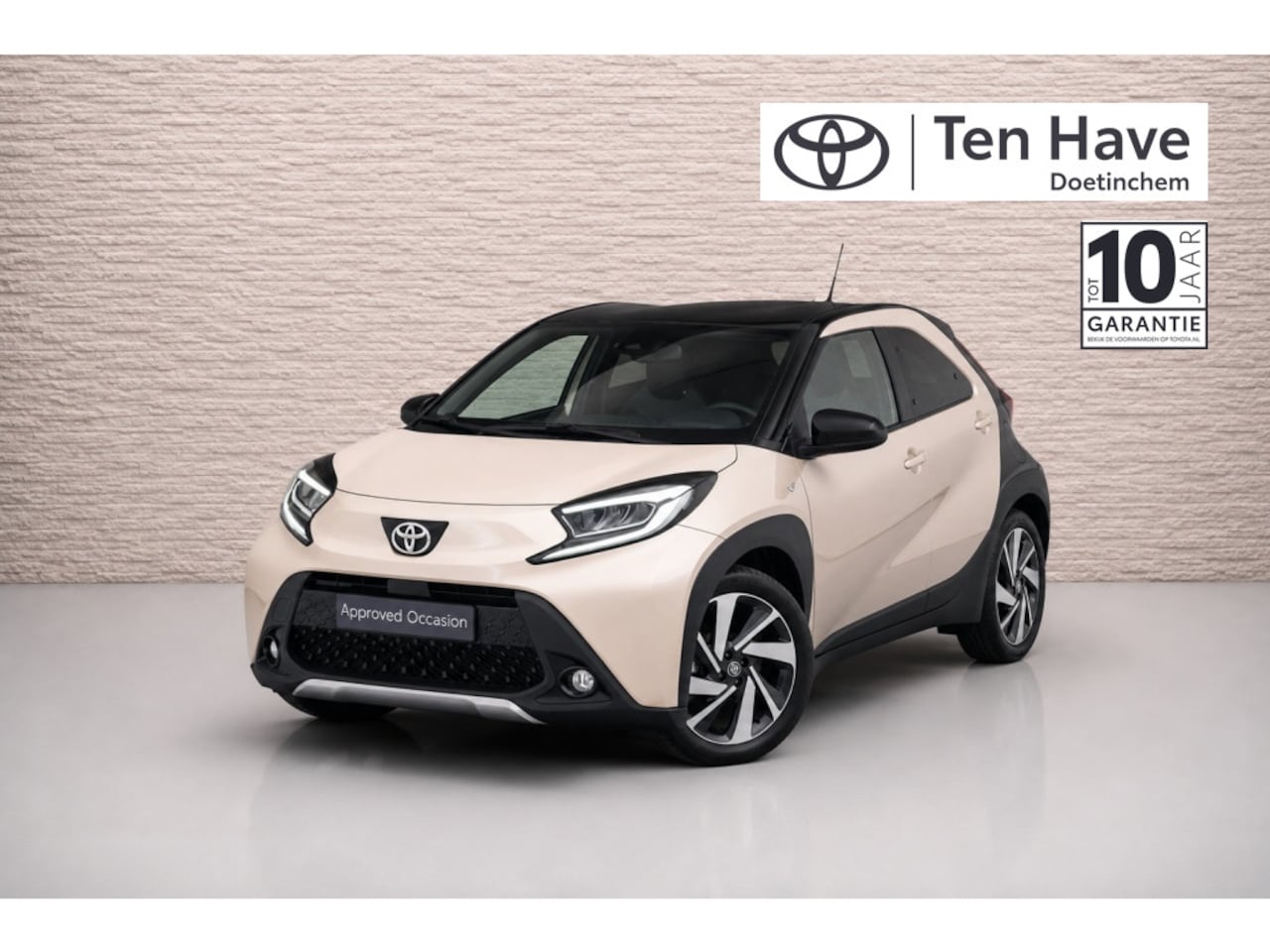 Toyota Aygo X - 1.0 VVT-i S-CVT Envy Automaat | Cabrio dak | Apple Carplay / Android auto | 18” lichtmetal - AutoWereld.nl
