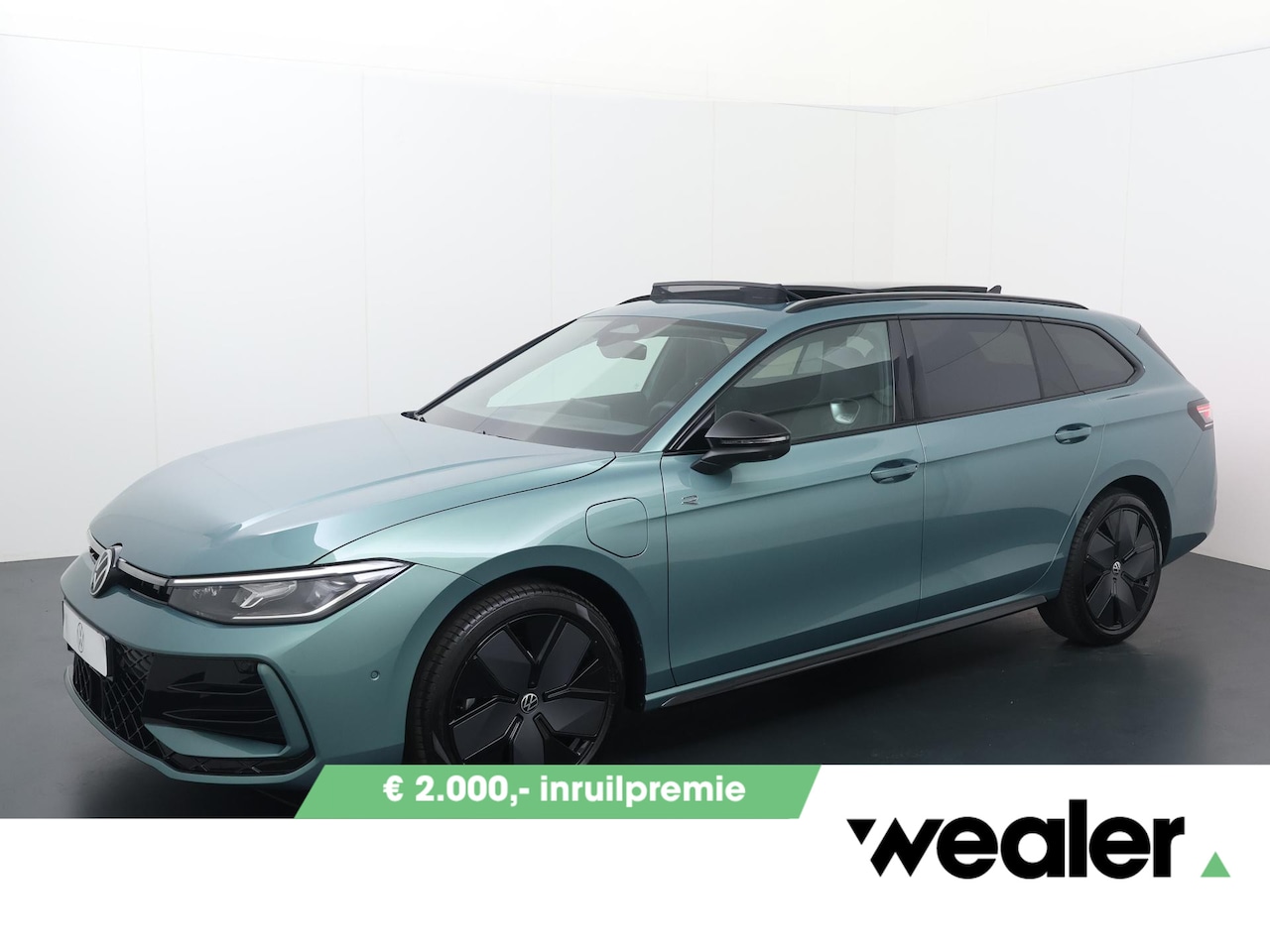 Volkswagen Passat Variant - R-Line Edition 1.5 eHybrid 150 kW / 204 PK DSG | Black Style | Multimedia pakket plus | Tr - AutoWereld.nl