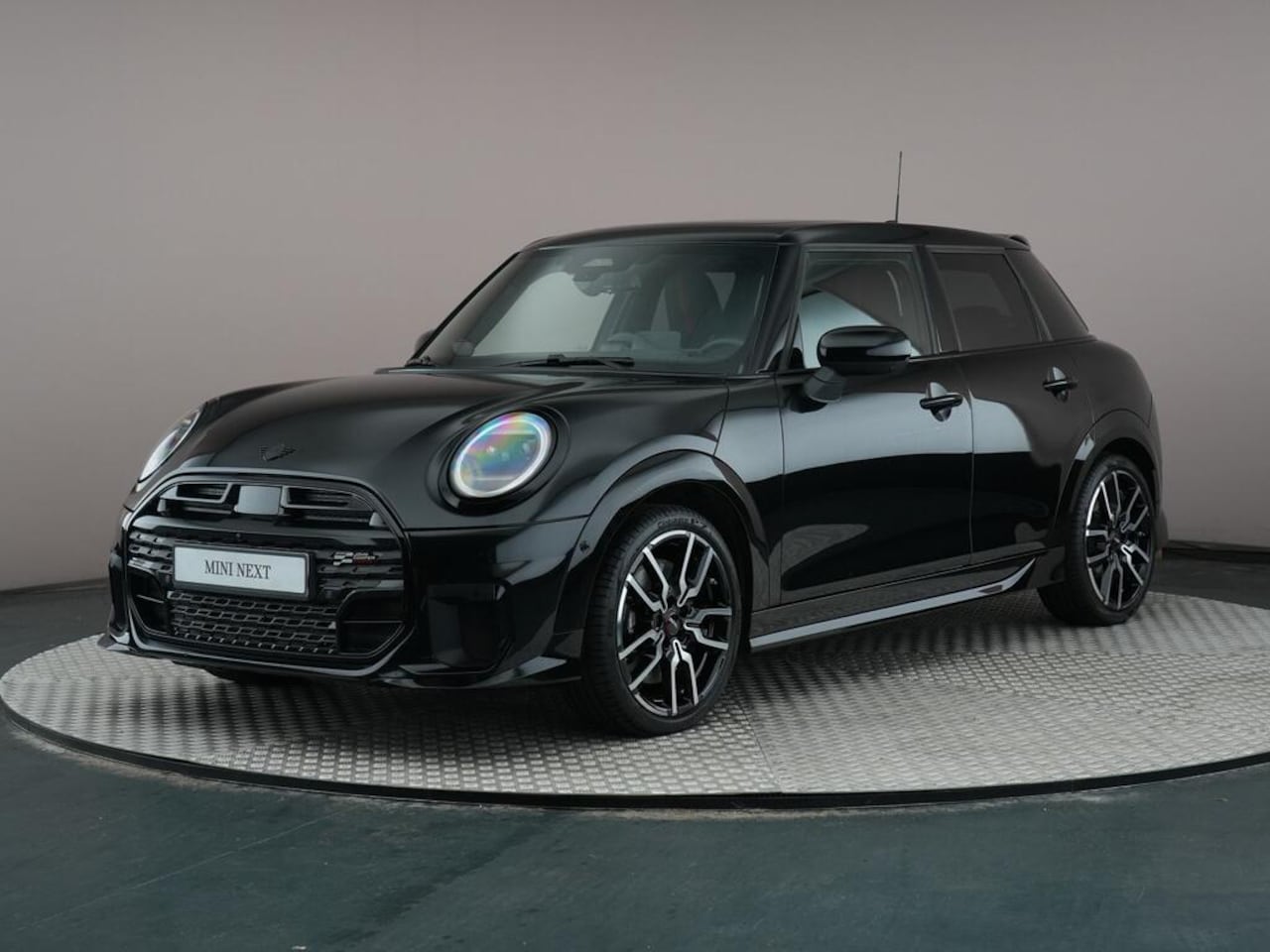MINI 5-Deurs - 2.0 Cooper S John Cooper Works L - AutoWereld.nl