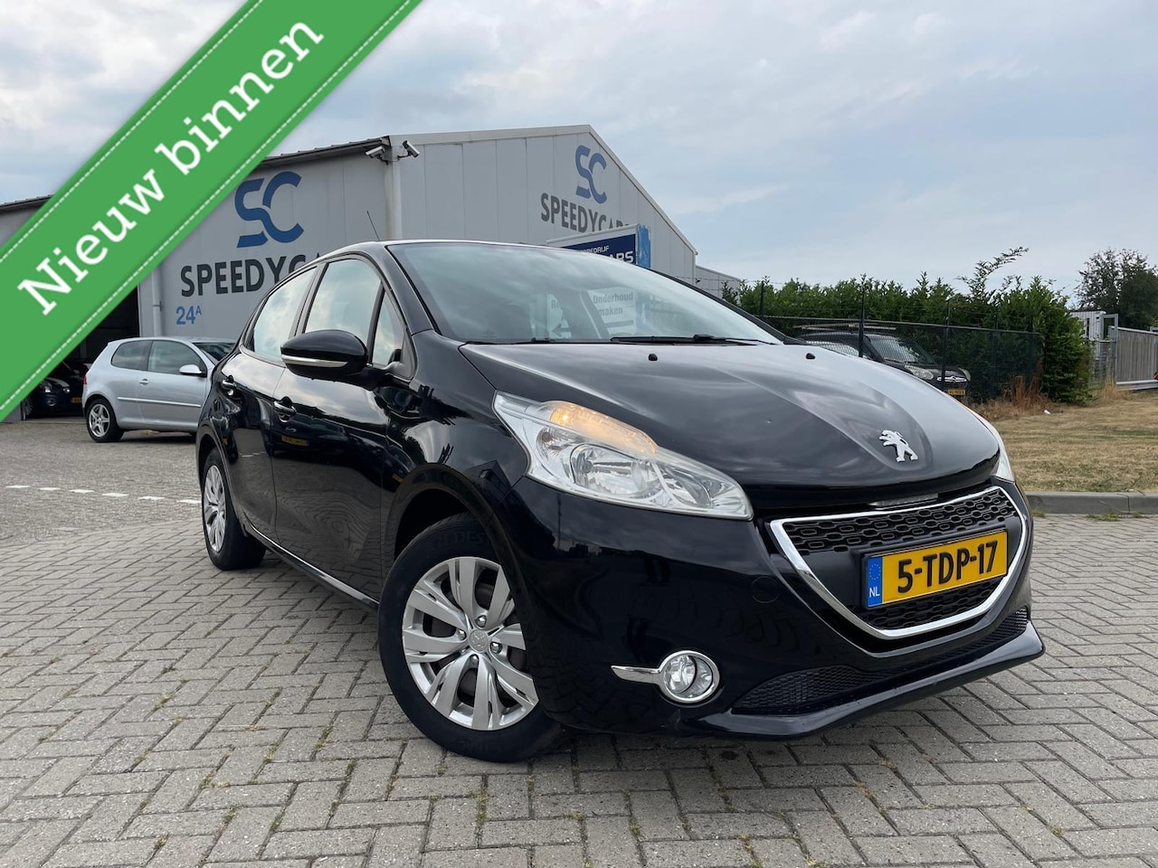 Peugeot 208 - 1.2 VTi Active 5DRS Cruise Airco Navi - AutoWereld.nl