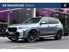 BMW X5 - xDrive50e M Sport Automaat / Panoramadak / Trekhaak / Massagefunctie / Soft-Close / Parkin