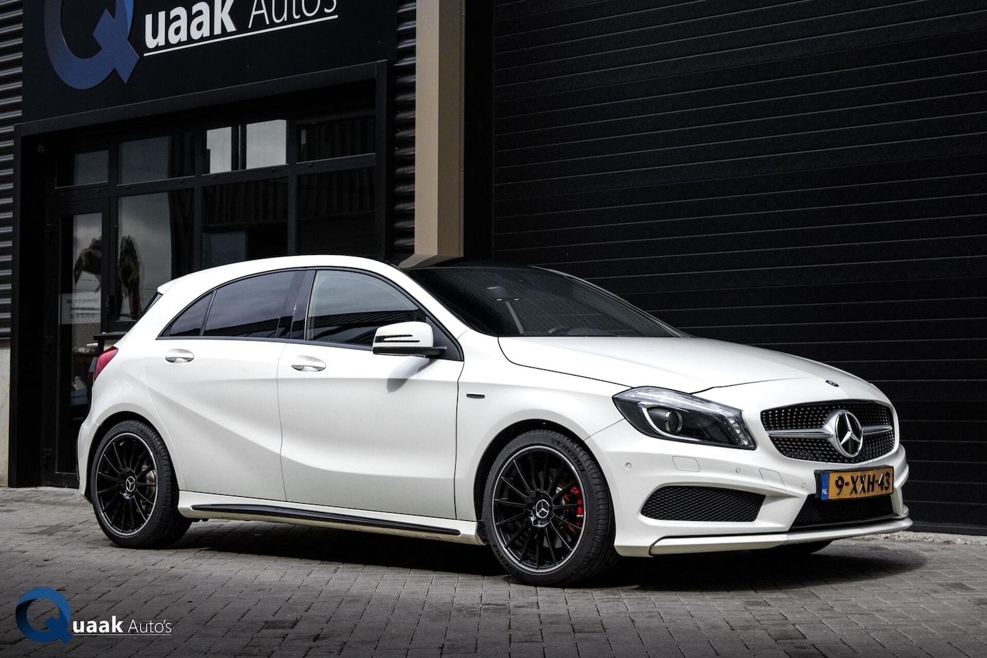 Mercedes-Benz A-klasse - A250 AMG 211pk | LED | STOELVERW. | NAVI | HISTORIE COMPLEET - AutoWereld.nl