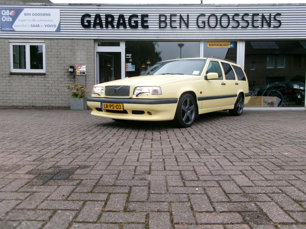 Volvo 850 - T5 R 2.3 AUT. 850 2.3 T5-R - AutoWereld.nl