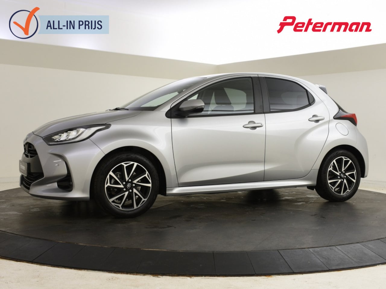 Toyota Yaris - 1.5 Hybrid Dynamic | PDC V+A | Stoelverwarming | Carplay | - AutoWereld.nl