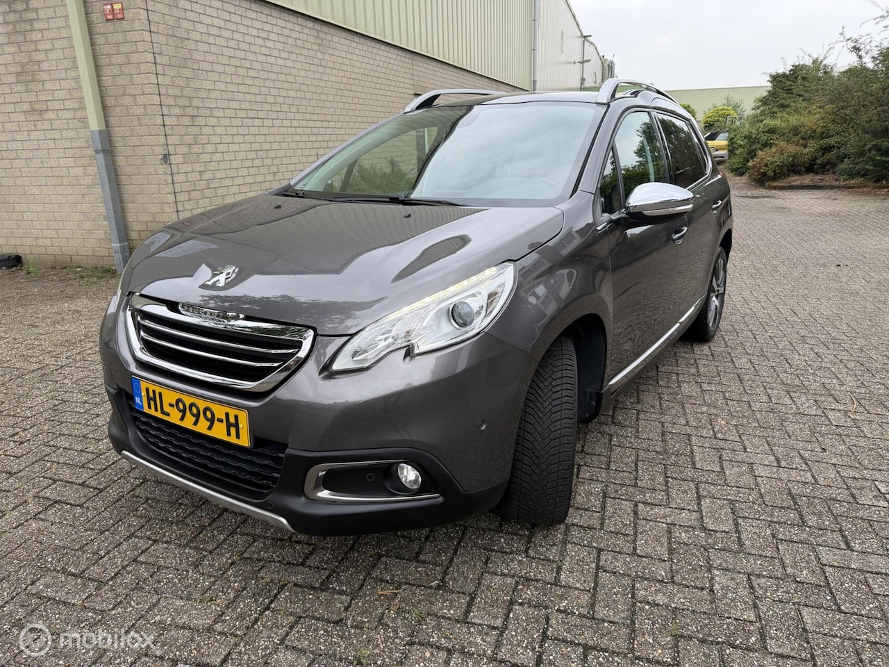 Peugeot 2008 - 1.2 PureTech Active AUTOMAAT - AutoWereld.nl