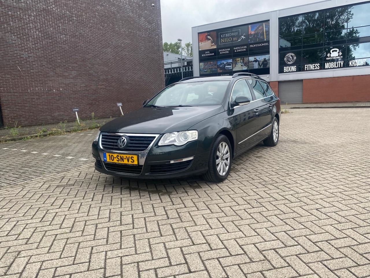 Volkswagen Passat Variant - 1.6 FSI Comfortline | Climate | Elek ramen - AutoWereld.nl