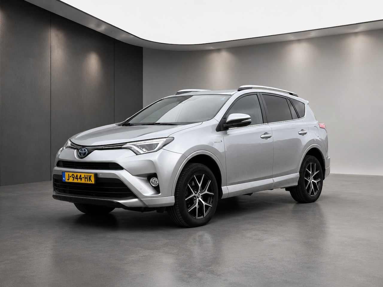 Toyota RAV4 - 2.5 Hybrid AWD Executive 197PK | Dealer Onderhouden - AutoWereld.nl