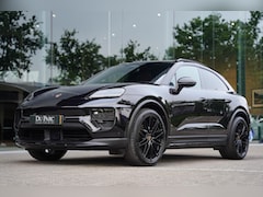 Porsche Macan - 4 100 kWh / NL-Auto / Luchtvering / Bose / 22 Inch