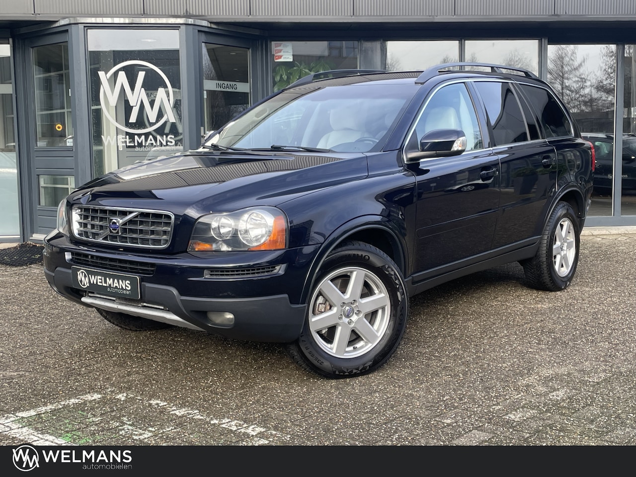 Volvo XC90 - 2.5 T Momentum 7p facelift | Youngtimer | Trekhaak - AutoWereld.nl