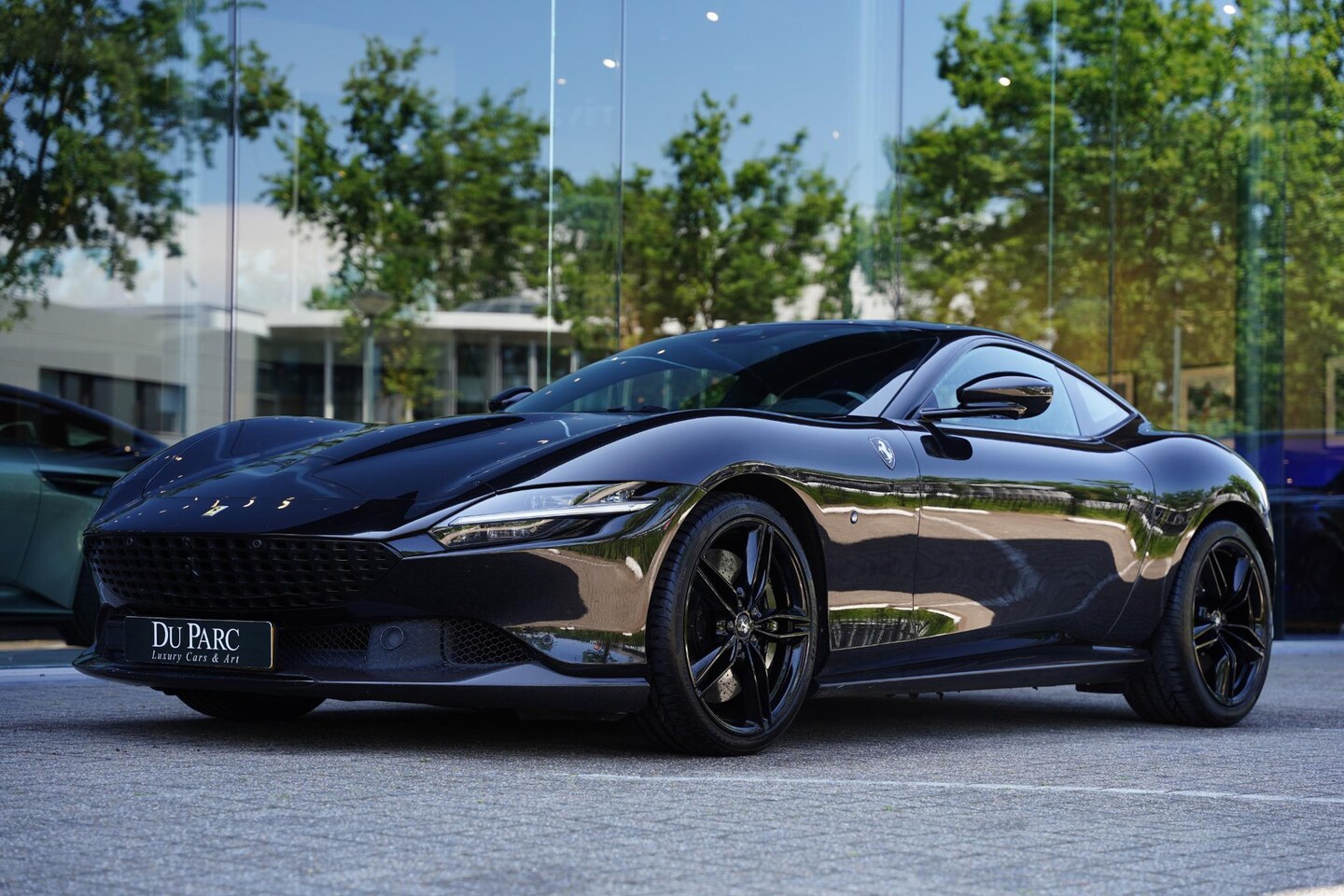Ferrari Roma - 3.9 V8 HELE / Passenger Display / Carbon / Apple Carplay - AutoWereld.nl